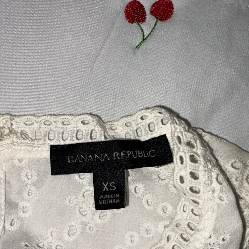 Banana Republic Lace Women's Top